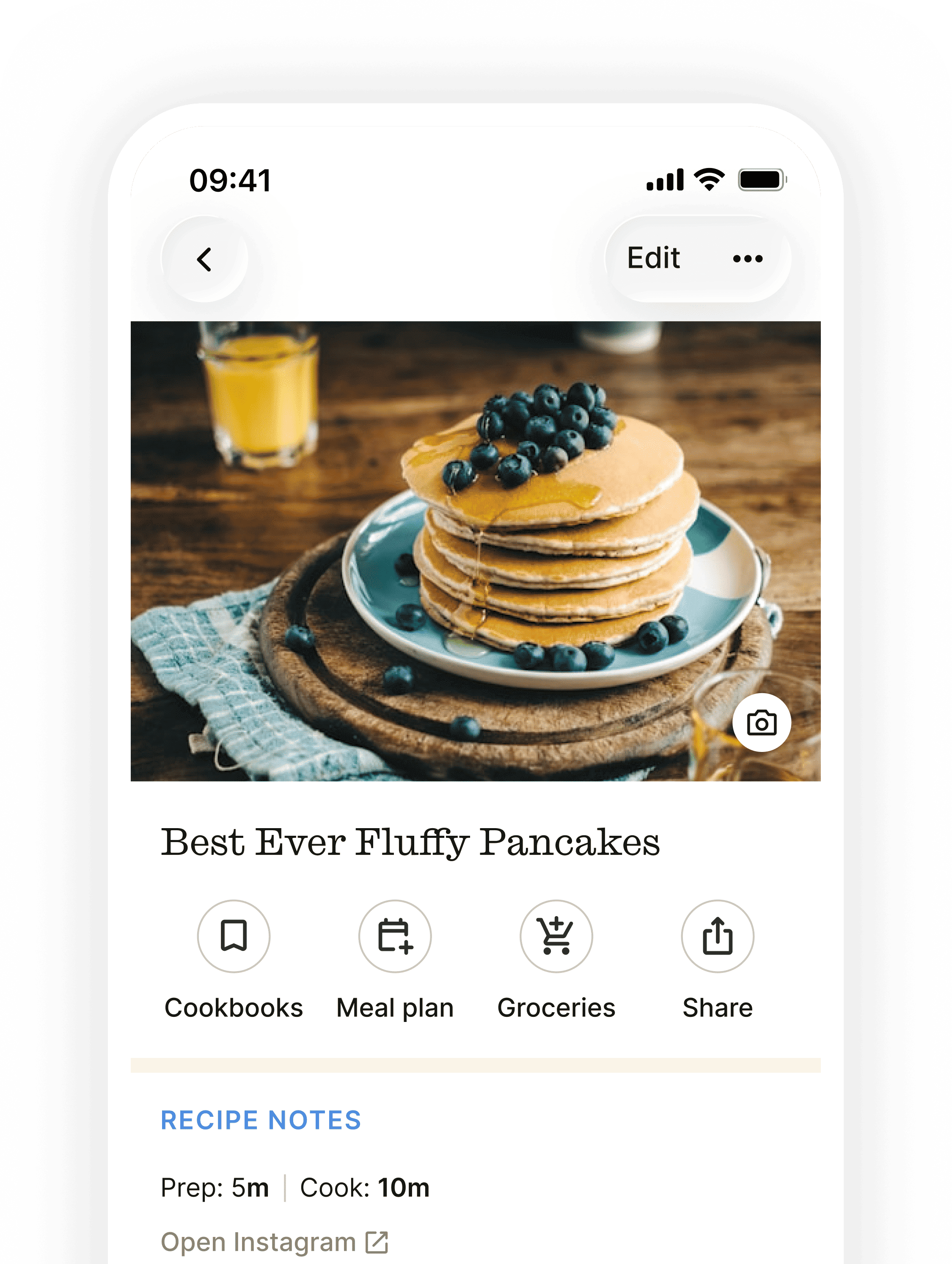 The ReciMe app showing a Best Ever Fluffy Pancakes recipe